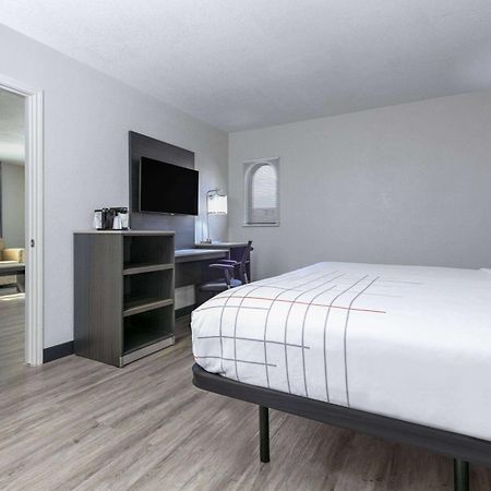 La Quinta Inn By Wyndham Dallas Uptown Εξωτερικό φωτογραφία