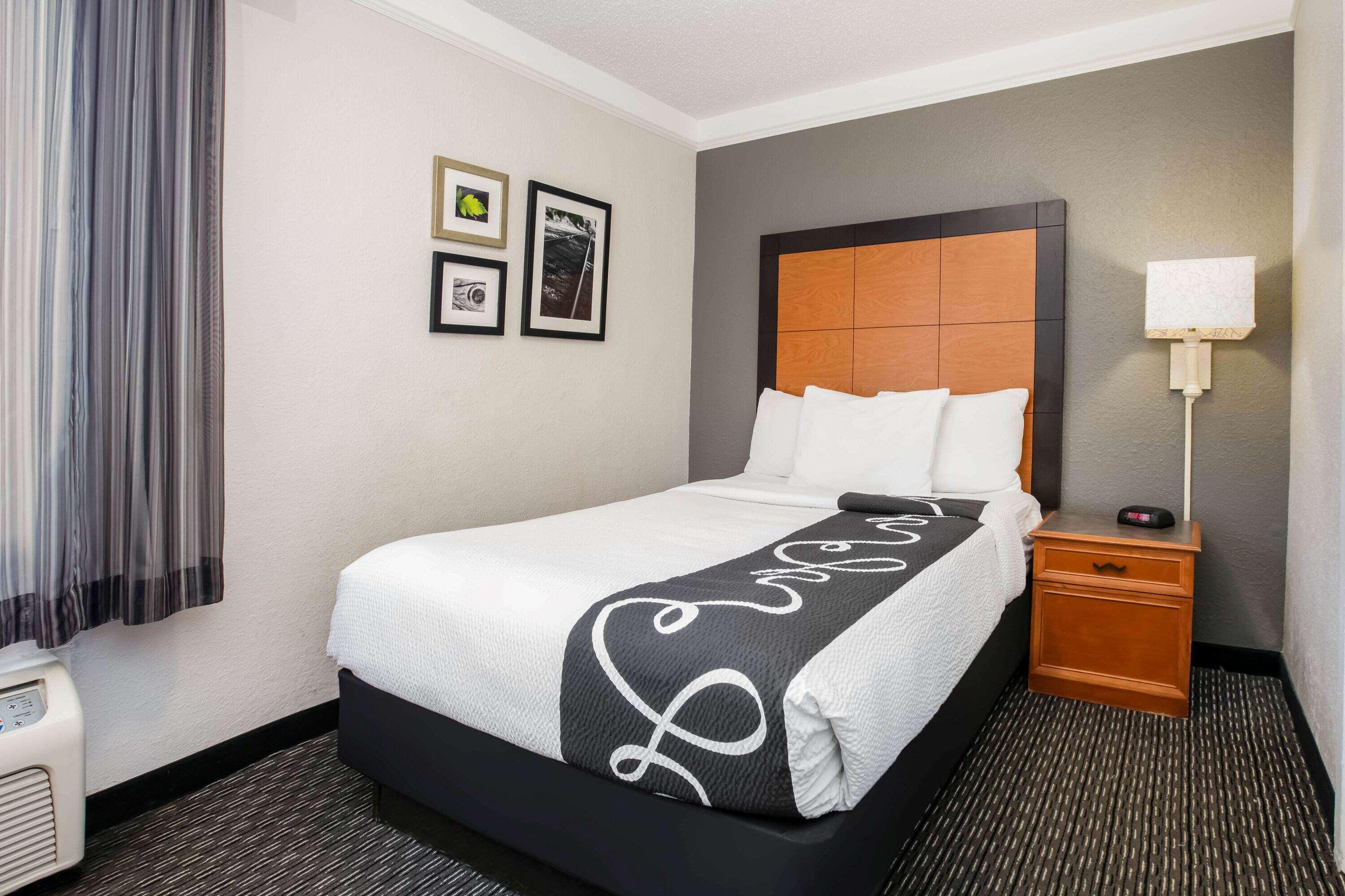 La Quinta Inn By Wyndham Dallas Uptown Εξωτερικό φωτογραφία
