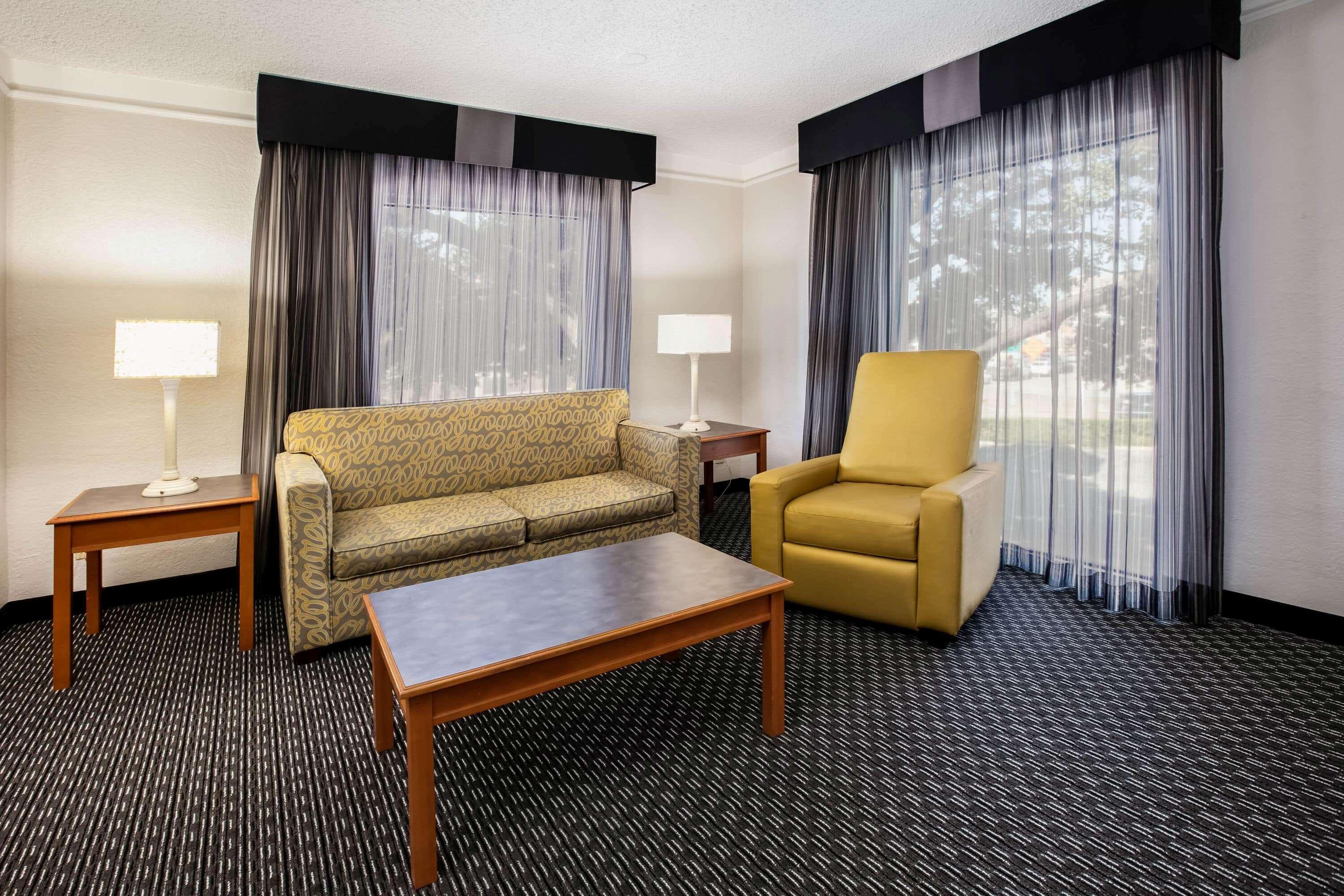 La Quinta Inn By Wyndham Dallas Uptown Εξωτερικό φωτογραφία