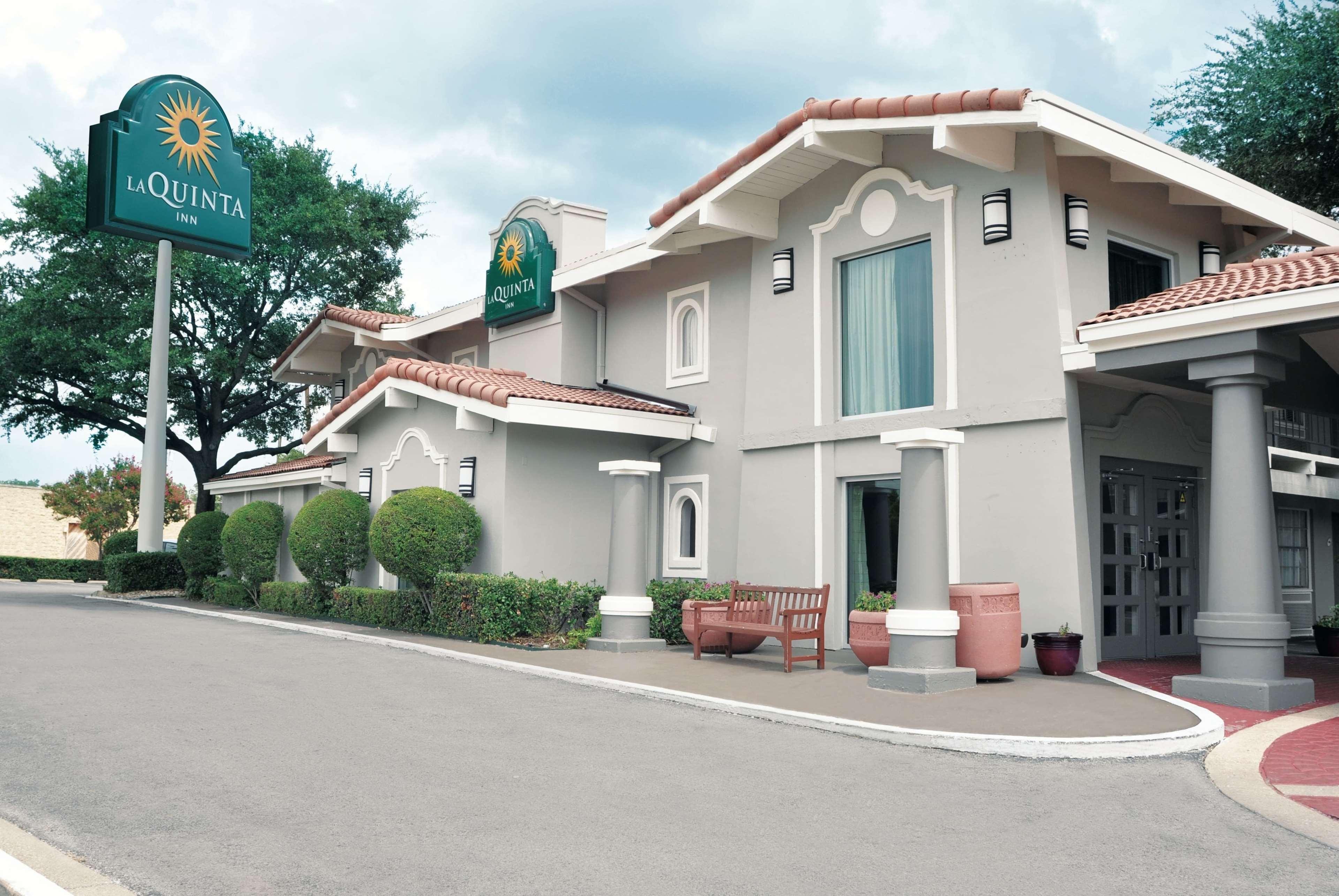 La Quinta Inn By Wyndham Dallas Uptown Εξωτερικό φωτογραφία