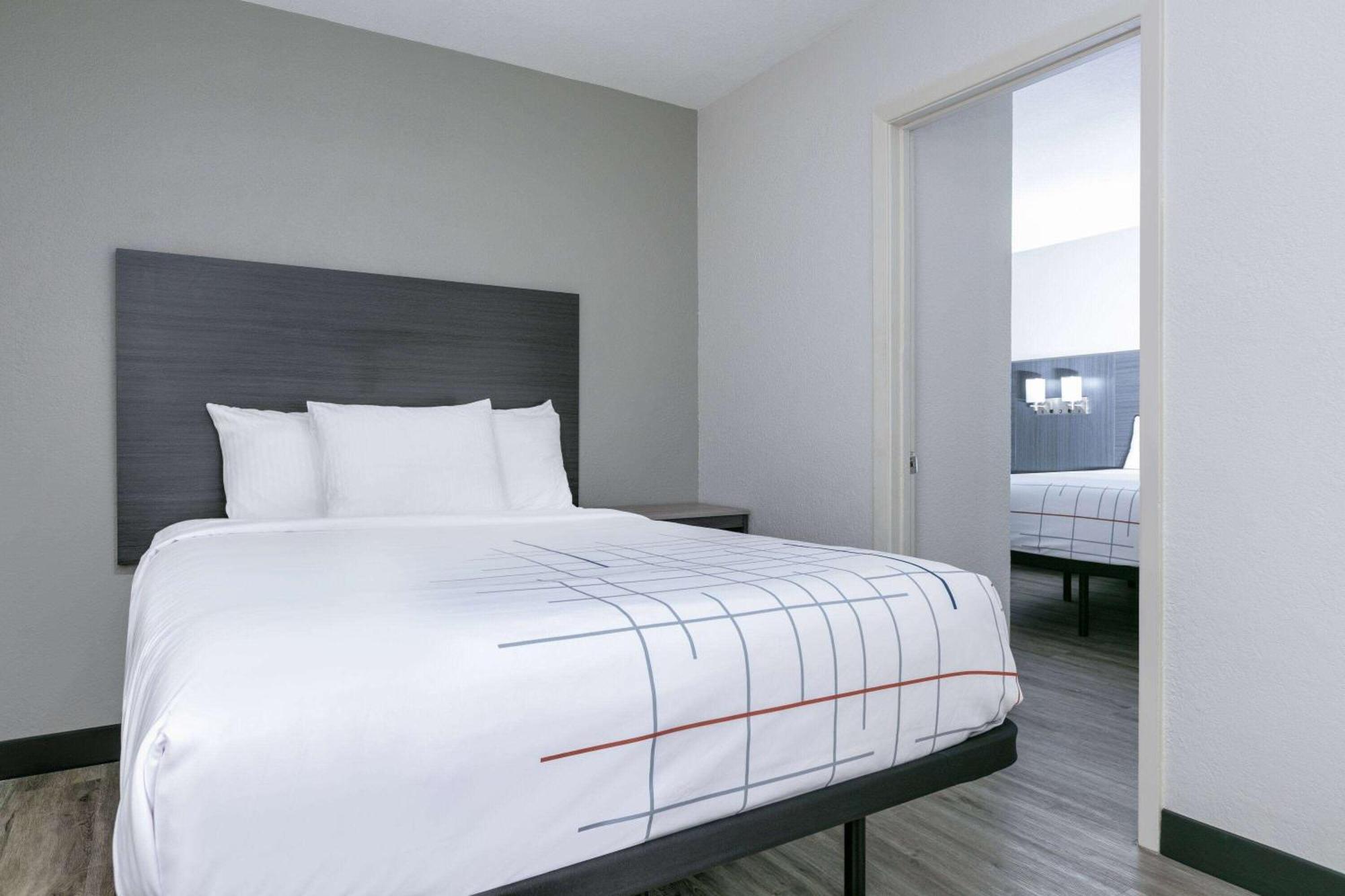 La Quinta Inn By Wyndham Dallas Uptown Εξωτερικό φωτογραφία