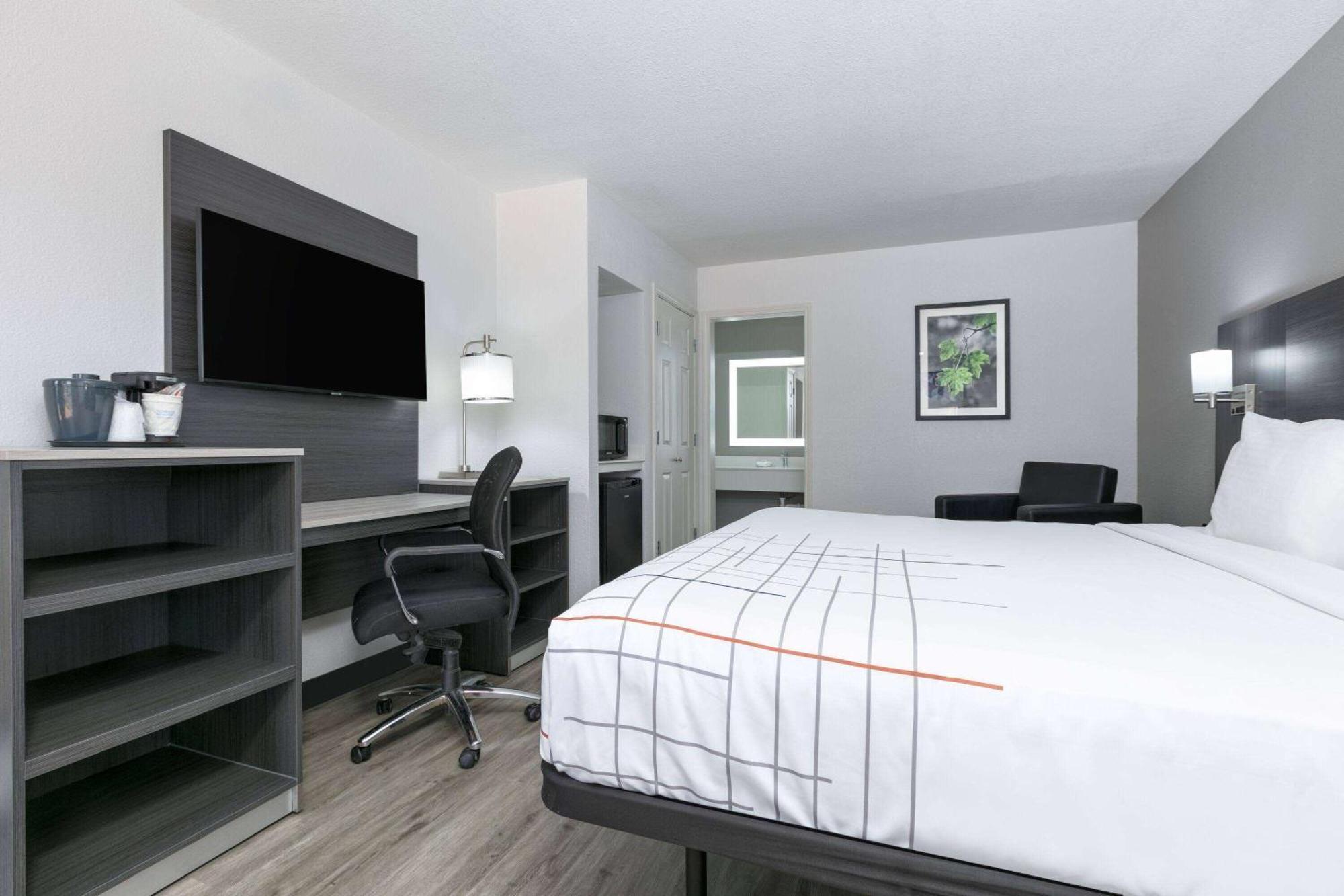 La Quinta Inn By Wyndham Dallas Uptown Εξωτερικό φωτογραφία