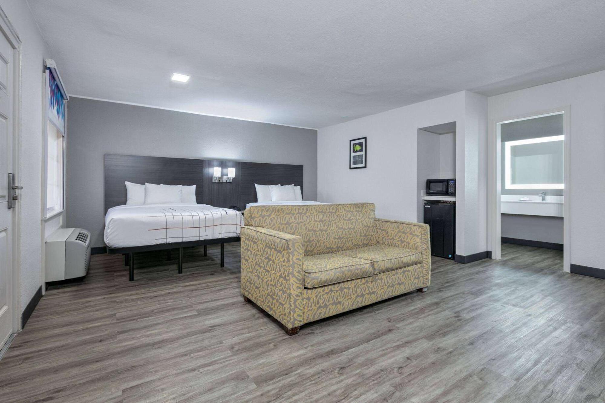 La Quinta Inn By Wyndham Dallas Uptown Εξωτερικό φωτογραφία