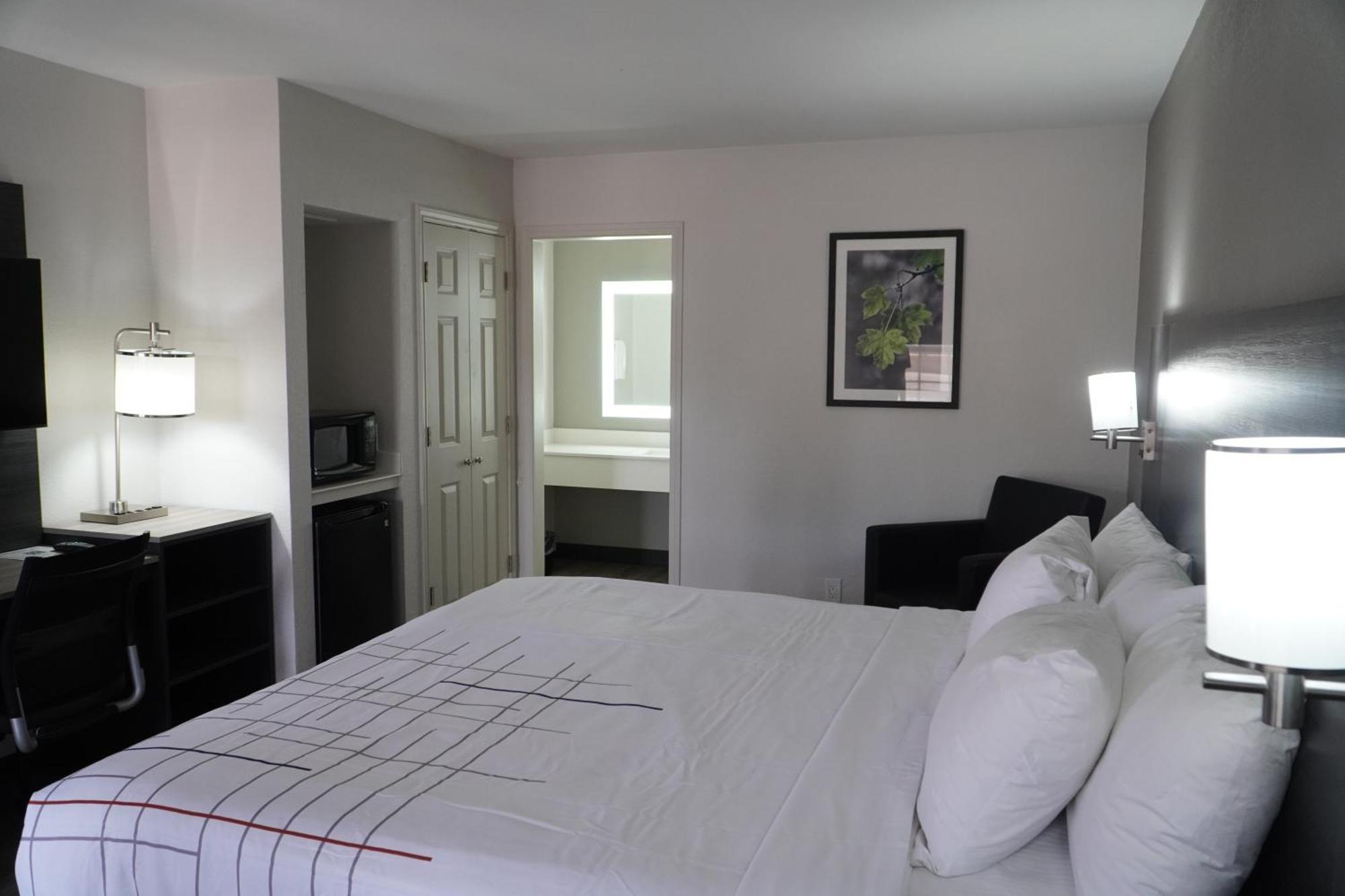La Quinta Inn By Wyndham Dallas Uptown Εξωτερικό φωτογραφία