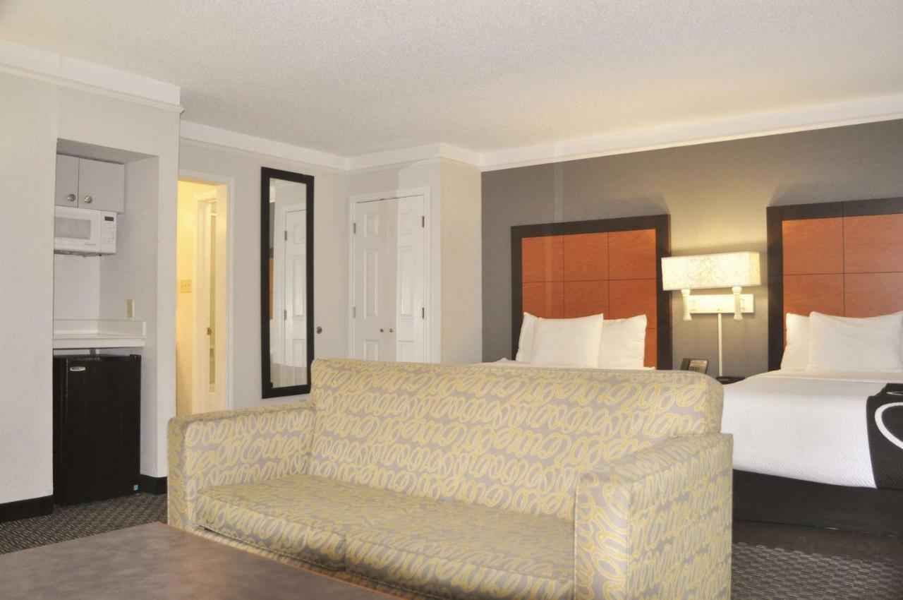 La Quinta Inn By Wyndham Dallas Uptown Εξωτερικό φωτογραφία